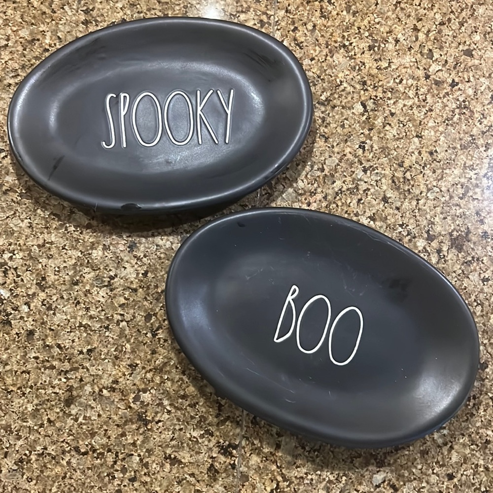 Rae Dunn Boo And Spooky Oval Plates